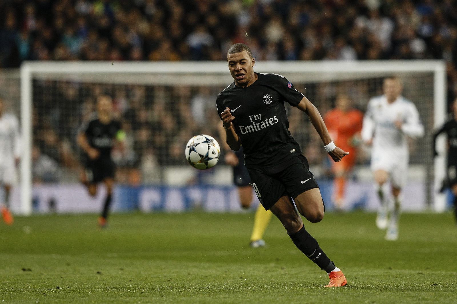 末节大梦初醒险些完成逆转，如何评价中国男篮今晚表现？（末节发力差点逆转，如何看中国男篮今晚的表现？）