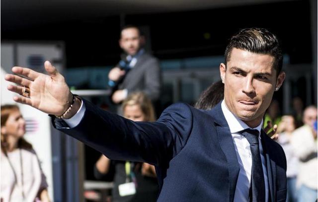 格局！吕文君社媒：不只是海港的三连冠，更是上海的三连冠（吕文君社媒发声：三连冠不只属于海港，更属于上海）