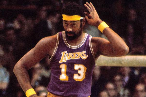 牛得嘞！今晚两场意甲均出现门将开场出击犯规染红情况（罕见一幕：今夜两场意甲均出现门将开场出击犯规被红牌罚下）