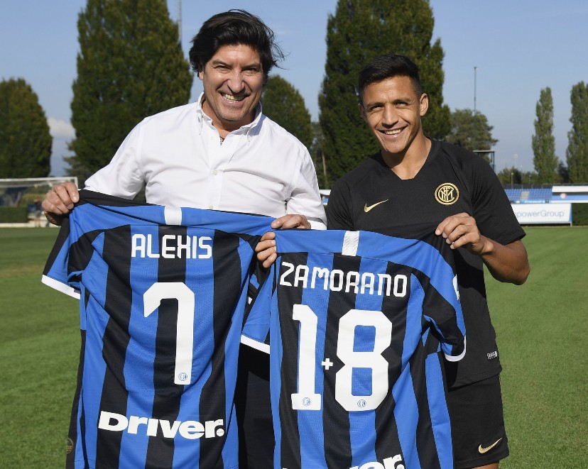 世体：塞尔塔女主席是拉什福德的球迷，并收藏该球员签名球衣（世体：塞尔塔女主席是拉什福德粉丝，珍藏其签名球衣）