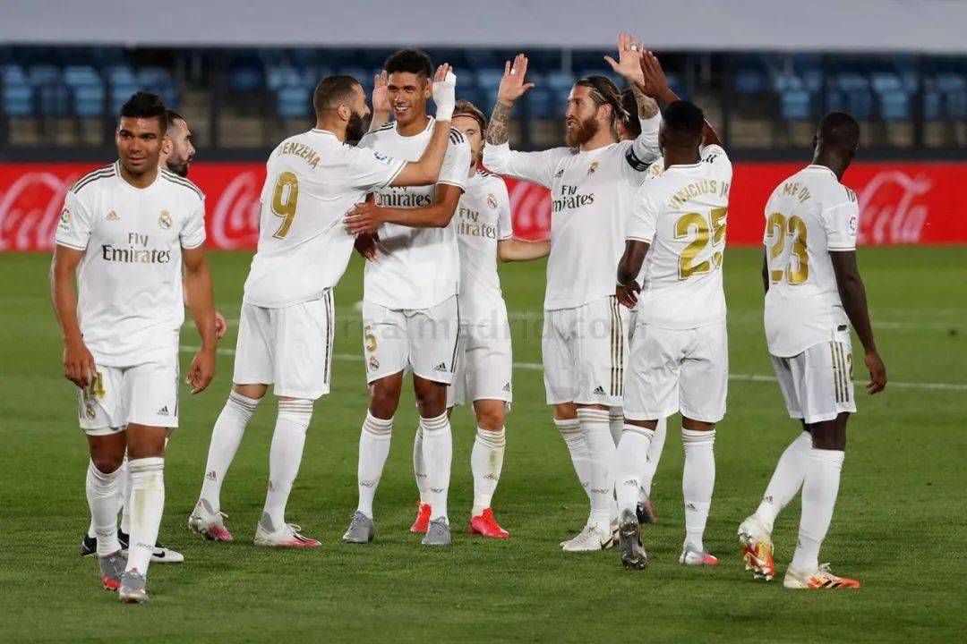 阿莱格里：现在的成绩并不是惊喜；迈尼昂是世界前三门将之一