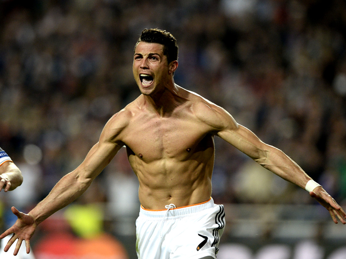 再起风波，内马尔：向教练致歉？又是哪个狗屎记者编造的谎言（风波再起：内马尔否认向教练道歉传闻，痛批记者造谣）