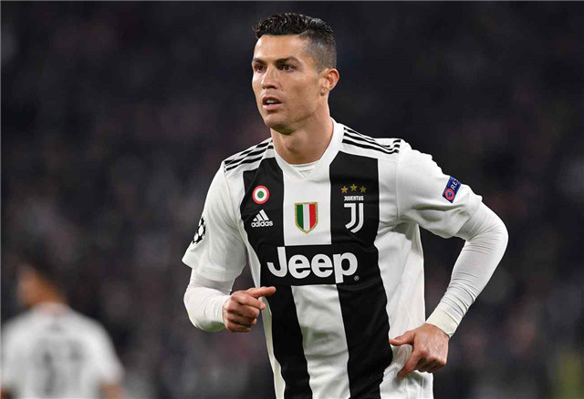 欧冠半场：马杜埃凯破门，因卡皮耶中柱，阿森纳1-0布鲁日（欧冠半场战报：马杜埃凯建功，因卡皮耶中框，阿森纳暂1-0领先布鲁日）