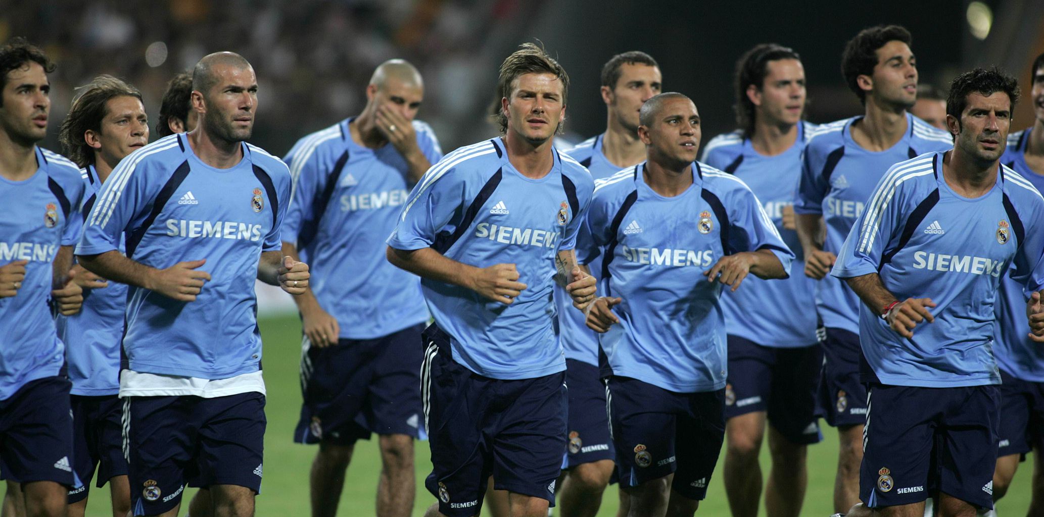 世体：巴萨已提前告知西足协，亚马尔在报到前将接受检查（世体：巴萨已预先通知西班牙足协，亚马尔将在报到前接受检查）