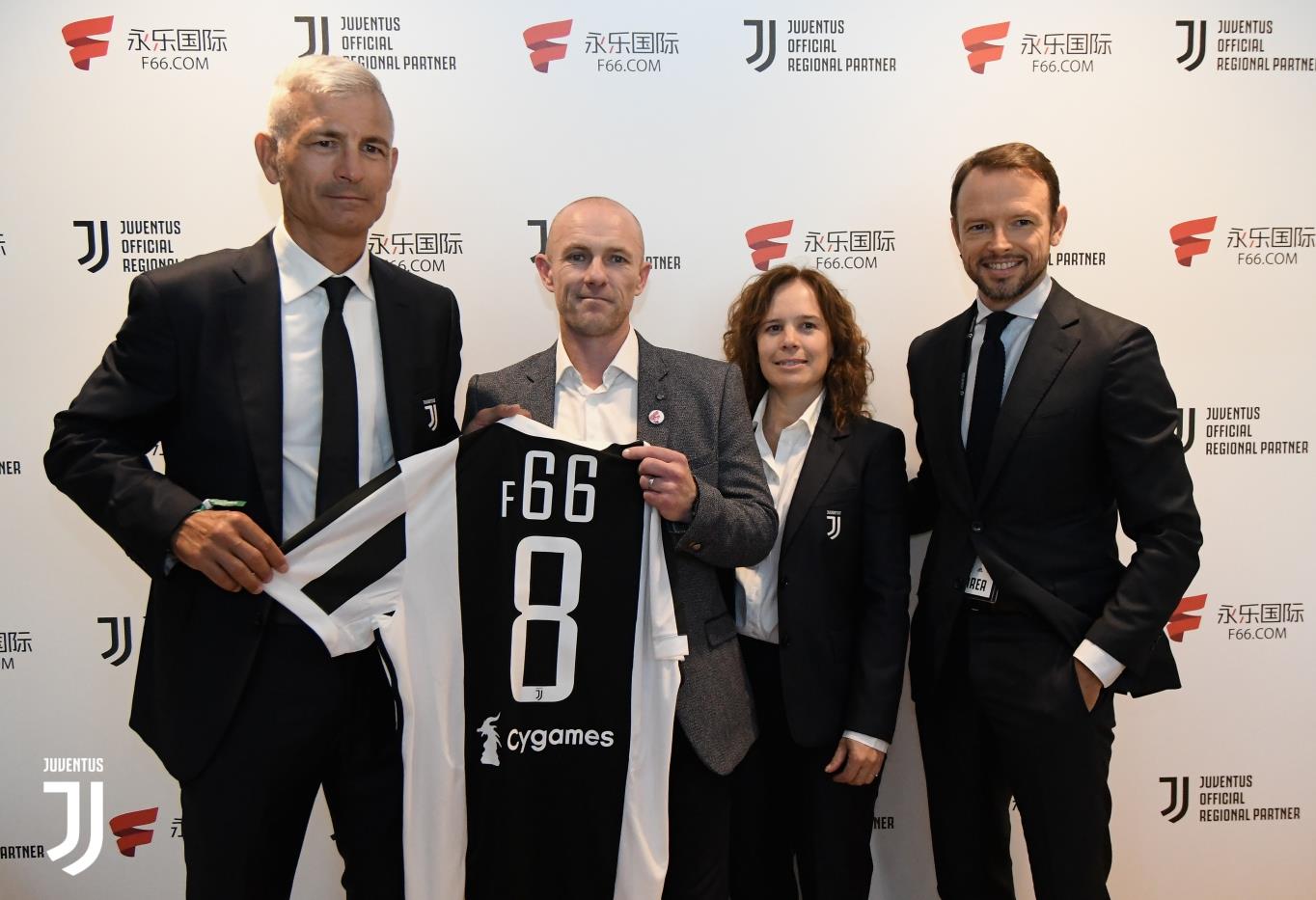 老佛爷祝贺克罗斯获德国骑士十字勋章：曾拥有过你是一种荣幸（弗洛伦蒂诺祝贺克罗斯荣获德国骑士十字勋章：曾拥有你是我们的荣幸）