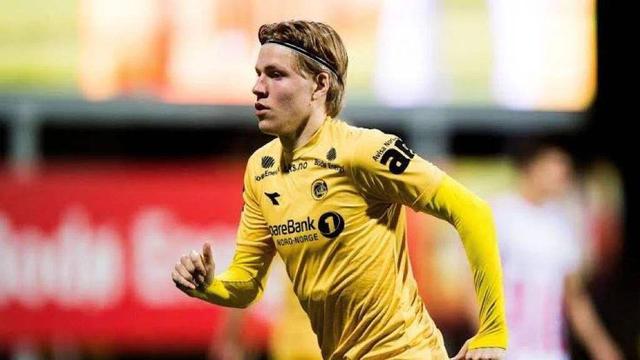 姆巴佩已完成职业生涯400球，为最年轻达成此成就球员（姆巴佩达成生涯400球，史上最年轻完成这一里程碑）