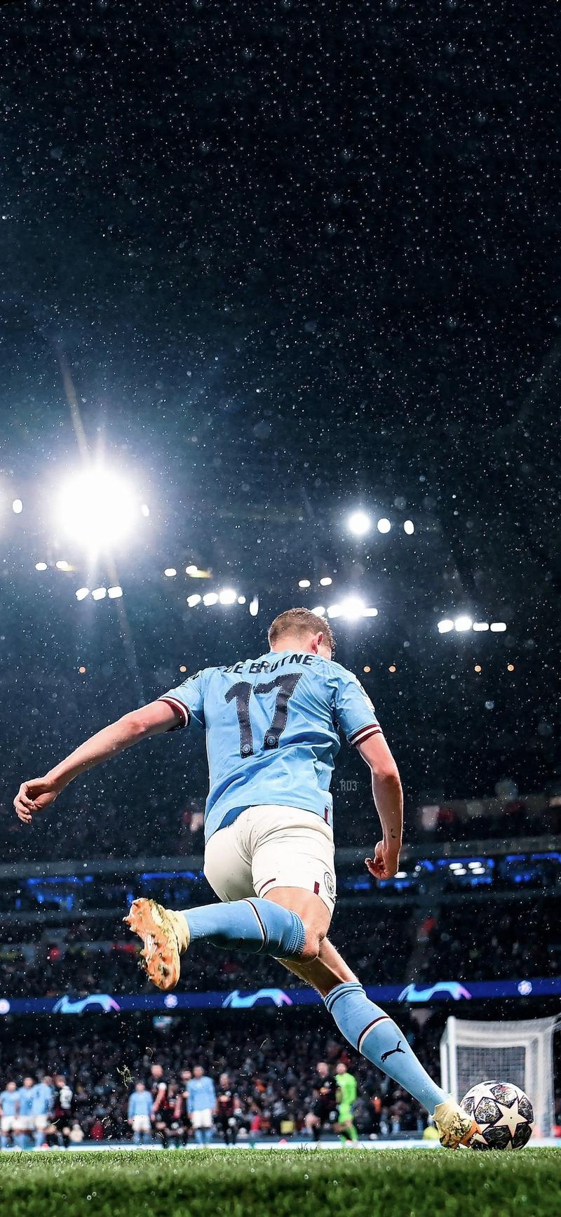 马特乌斯：我和马拉多纳就像梅西和C罗，但我们场外相处更多（马特乌斯：我与马拉多纳如梅西与C罗，但私下互动更多）