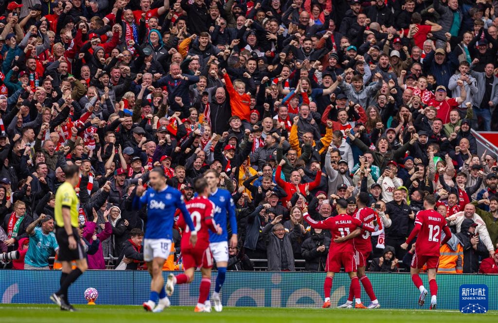 德甲前瞻：柏林联合主场御敌能爆冷？拜仁冲17连胜再刷纪录（德甲前瞻：柏林联合坐镇主场能否掀翻强敌？拜仁剑指17连胜冲击新纪录）