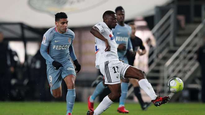 波兰男排公布世锦赛14人名单 主攻位竞争太激烈 1人落选惹争议（波兰男排世锦赛14人名单出炉 主攻竞争白热化 一人落选引争议）