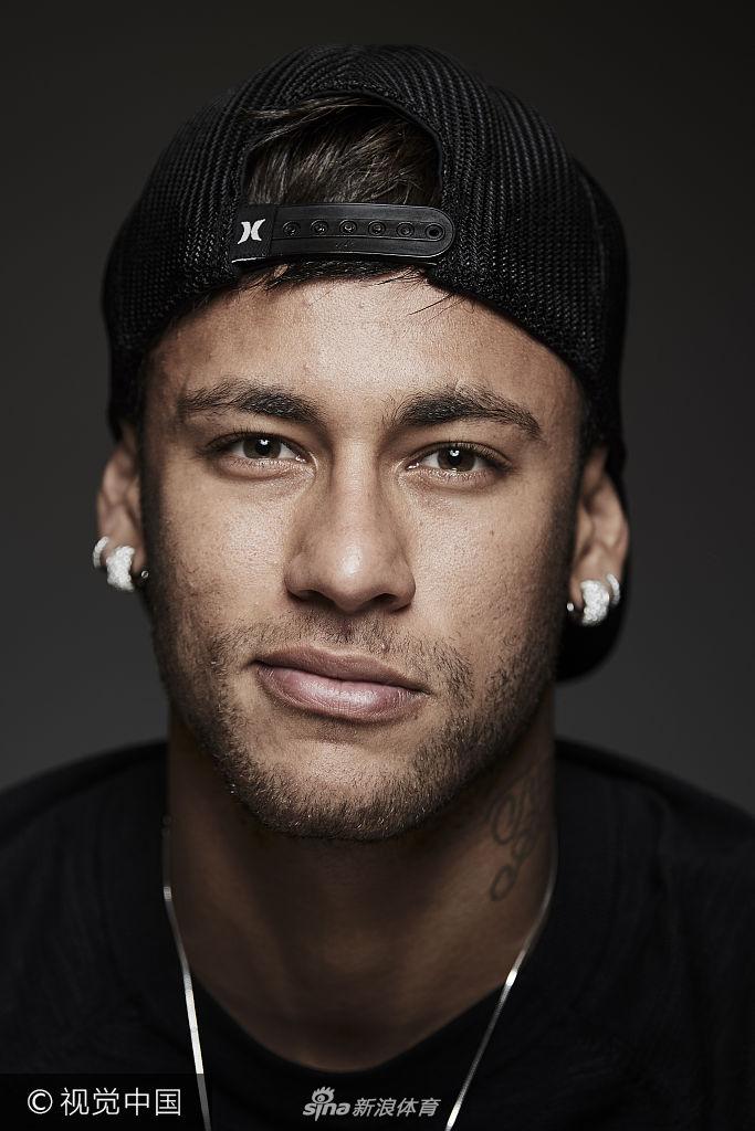 随着切尔西1-1阿森纳，英超积分榜更新：曼联、利物浦分列第7第8（切尔西1-1战平阿森纳后，英超最新积分榜：曼联第7、利物浦第8）