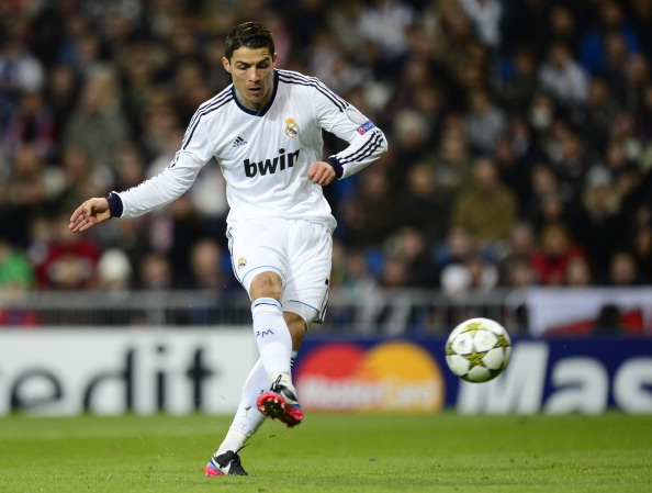 海牛客场2-2浙江成功保级，弗兰克告别战破门，韦林顿双响（海牛客平浙江2-2锁定保级，弗兰克告别战进球，韦林顿梅开二度）