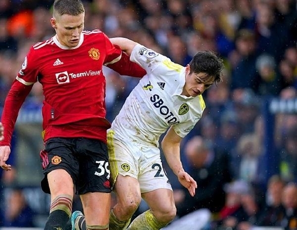 米兰冬奥会男子冰壶落选赛中国男队以7-2大胜新西兰队