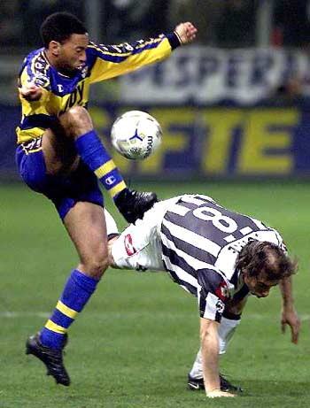 从中甲到欧洲：王博豪的“非典型”留洋之路（逆风赴欧：王博豪自中甲出发的非典型留洋路）